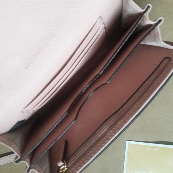 MICHAEL KORS VANNA PHONE MINI CROSSBODY BAG CLUTCH - Picture 5 of 8